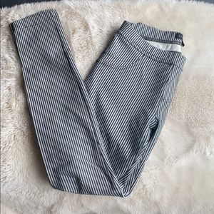 Houndstooth stretchy pants